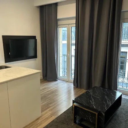 Bh Suites *
